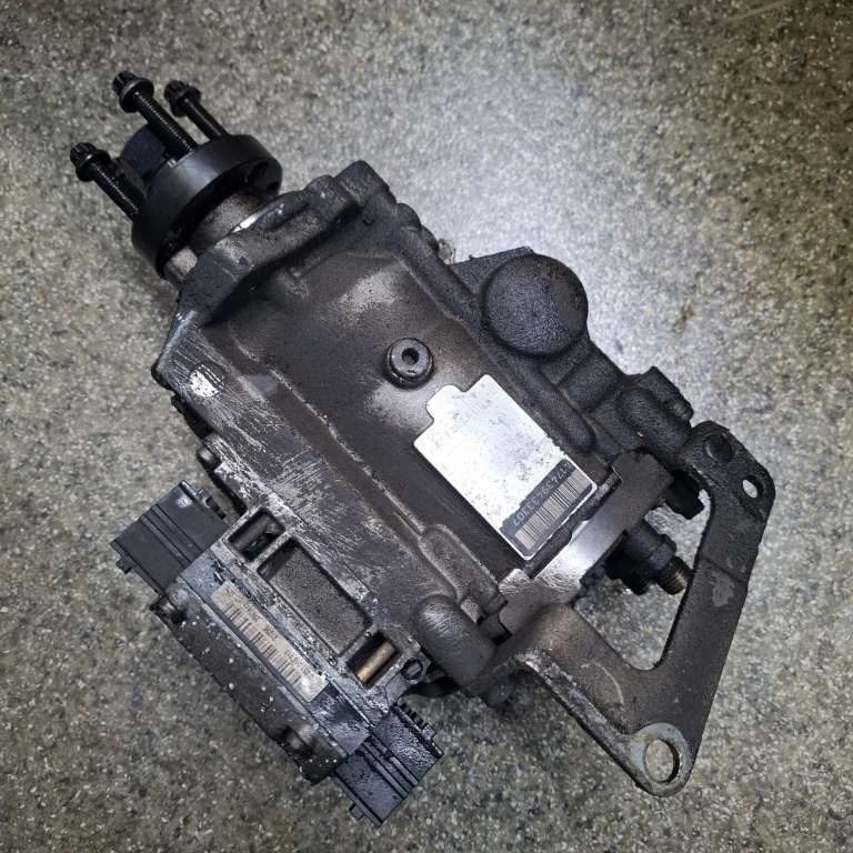 Pompa Injectie Opel Vectra C 2002-2008 2.0 Dti Y 20 Dth Motorina 0281010717, 286141A, 0281010Z17, 21056, 164225302503433, 11112533, 417439433307 Bosch
