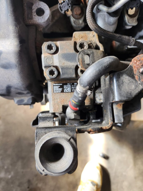 Pompa injectie Renault Captur K9K656 E6 2016 Cod : 167003669R