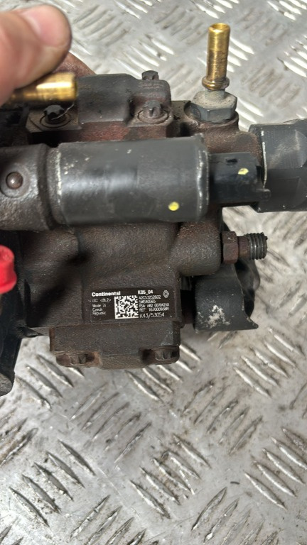Pompa injectie Renault Megane 3 1.5 dci K9K837 an 2013 cod 167000938R
