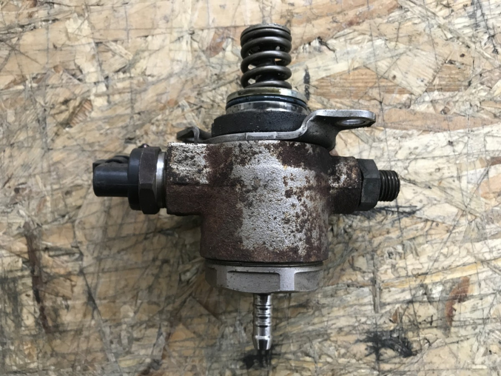 Pompa injectie Sharan 7N 2.0TSI, DSG Alb monovolum 2012 (06J127025J)