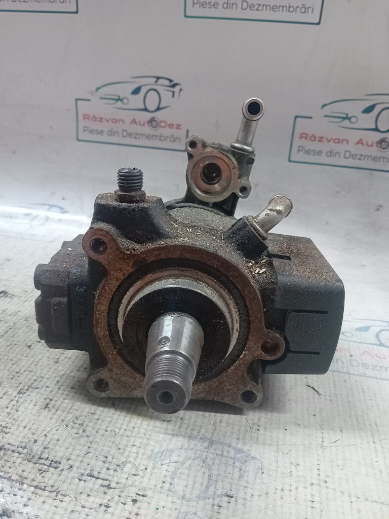 Pompa injectie Volkswagen Golf 6 Motorina 2011, 03L130755E