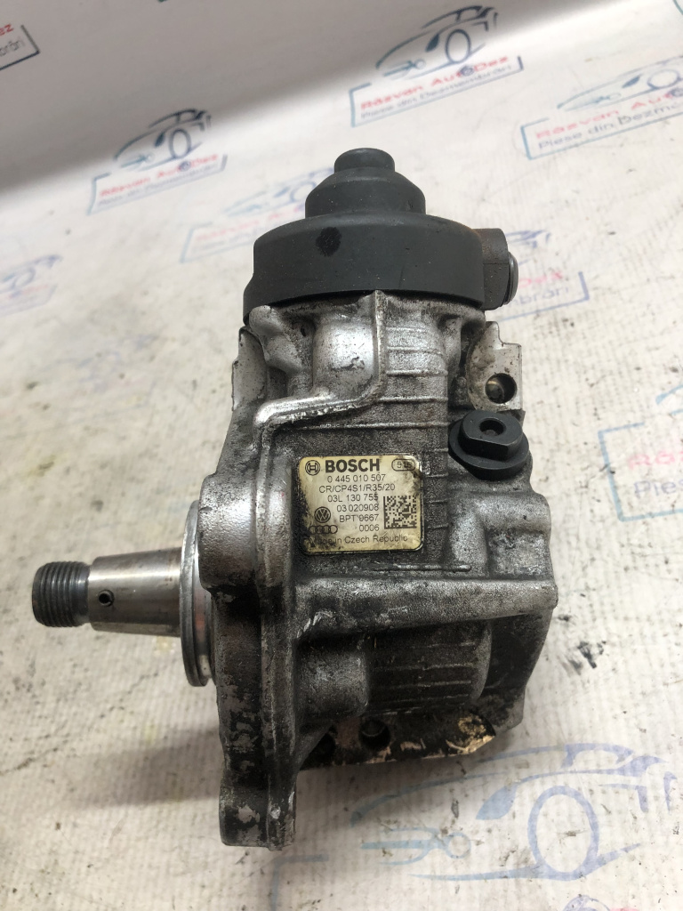 Pompa injectie Volkswagen Passat CC 2.0 2010, 03L130755
