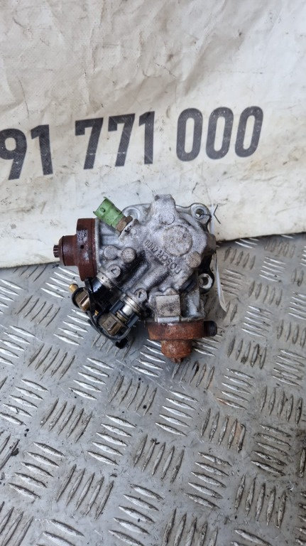 Pompa injectie Volvo S40 motor 2.4 D5 D5244T14 an fab. 2010 cod 31272896 / 0445010618