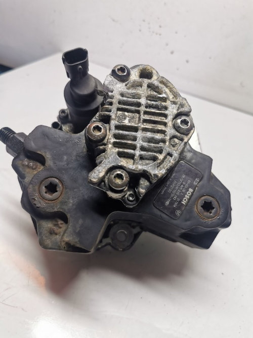 Pompa injectie Volvo S60 2.4 D5244T diesel pompa inalte XC60 XC90 0445010043