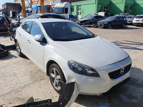 Pompa injectie Volvo V40 2012 hatchback 1.6 d D2