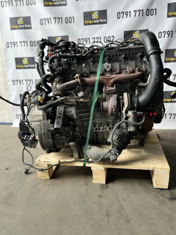 Pompa injectie Volvo V70 2.4 D5 D5244T14 Euro 5 Cod : 31272896 / 0445010618