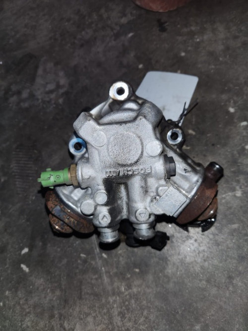 Pompa injectie Volvo V70 XC 60 XC 90 S60 2.4 2010 motor D5244T14 cod 31272896 / 0445010618