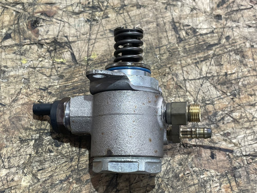Pompa injectie VW Passat B7 Limuzina 1.4 TSI multifuel sedan 2011 (03C127026G)