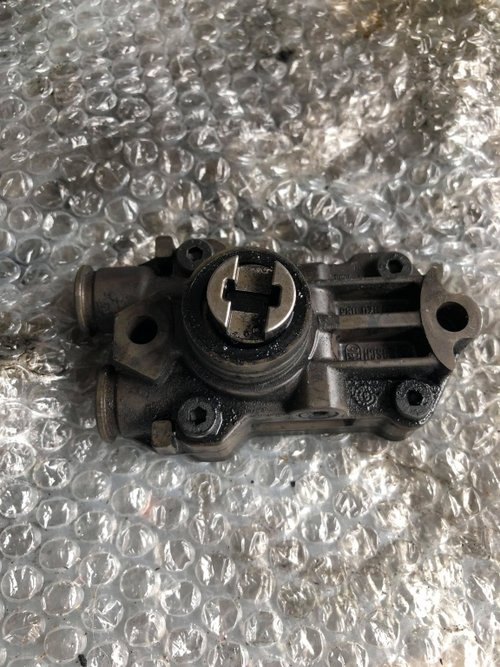Pompa joasa presiune mercedes c-class w202 w210 c220 c200 2.2 cdi a6110900250
