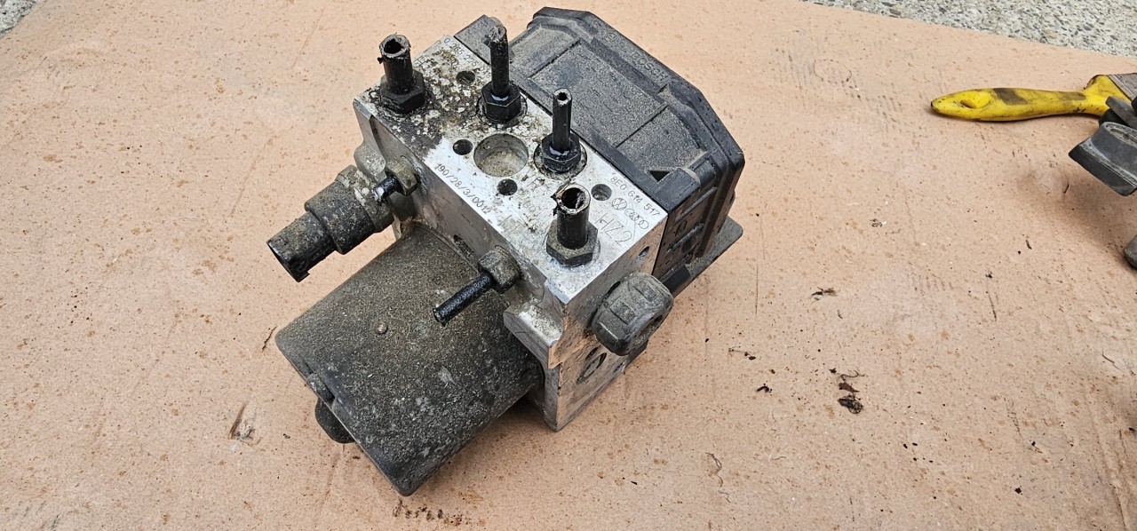 Pompa modul ABS Audi A4 B6 1.9 TDI AVB AWX AVF 2001 2002 2003 2004
