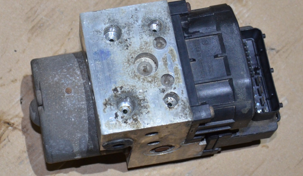 Pompa modul unitate abs Peugeot 306 2.0 hdi / 9636084480