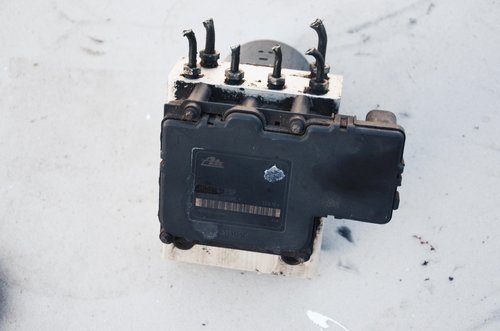 POMPA MODUL UNITATE ABS W163 ML 270 CDI ML 320 ML 400 ML 430 CDI