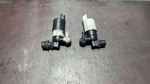 Pompa motoras vas lichid parbriz cod 8200067015 , 9641553880 pentru Renault Peugeot Citroen