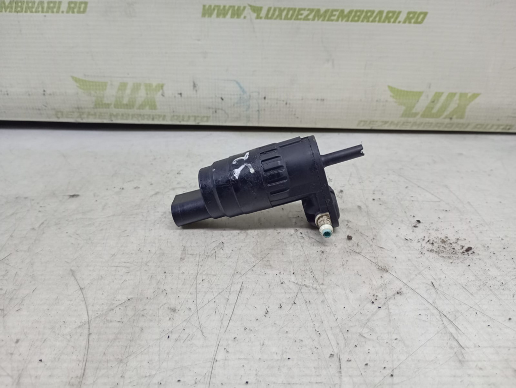 Pompa pompita vas lichid parbriz 1k6955851 Volkswagen VW Golf 6 [2008 - 2015] 2.0 tdi CFH