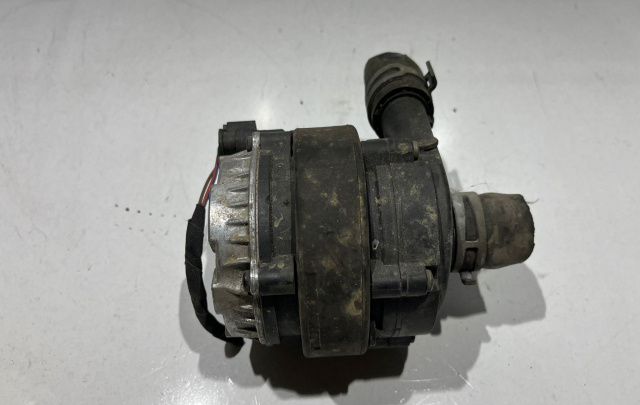 Pompa recirculare apa 04L965567B Audi Q5 8R [facelift] [2012 - 2017]