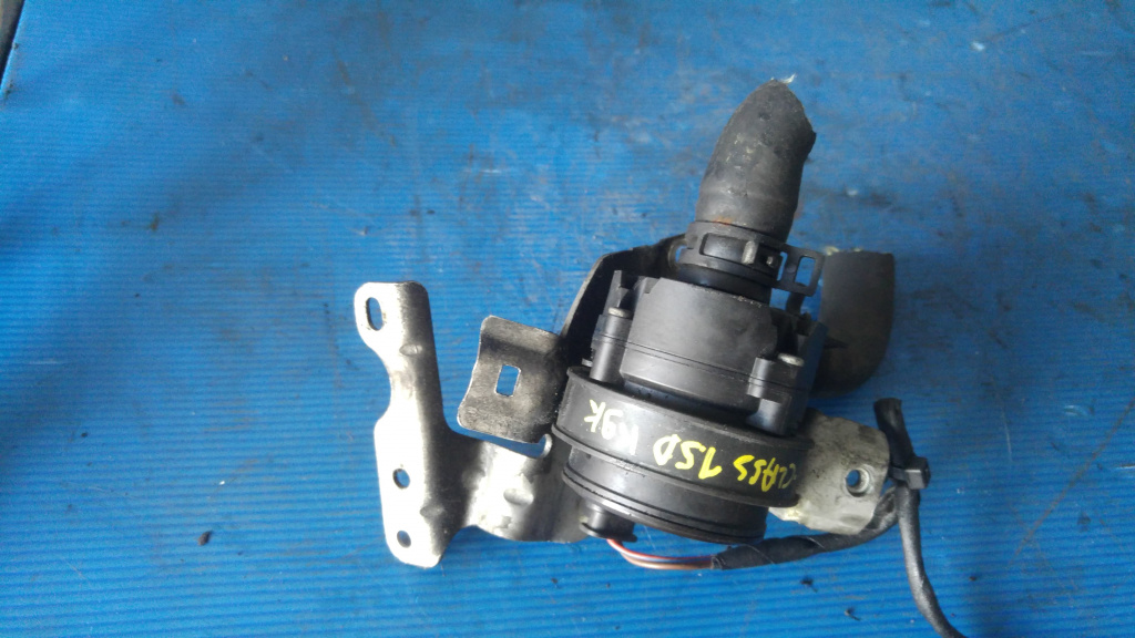 Pompa recirculare apa 1.5 d k9k mercedes a-class w176 2012-2018 a0005000686