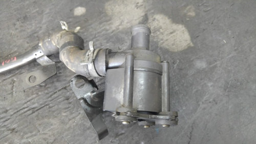 Pompa recirculare apa 1.6 tdi vw golf 7 passat b7 audi a3 8v skoda octavia seat leon altea 5q0965561...