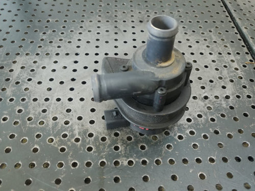 Pompa recirculare apa 1.8 tfsi cda skoda yeti 5l