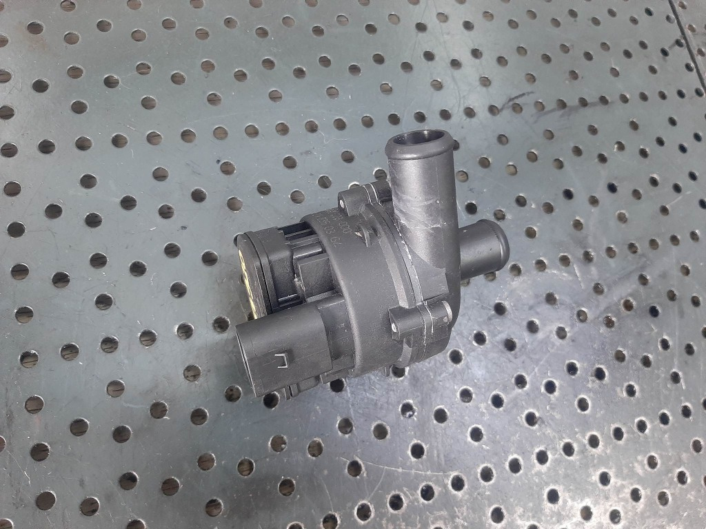 Pompa recirculare apa 2.0 cdi mercedes glc c253 coupe e-class w213 a2118350364