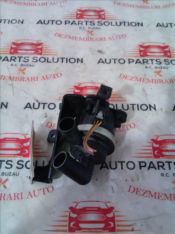 Pompa recirculare apa 2.0 d AUDI A6 an fabr. 2013