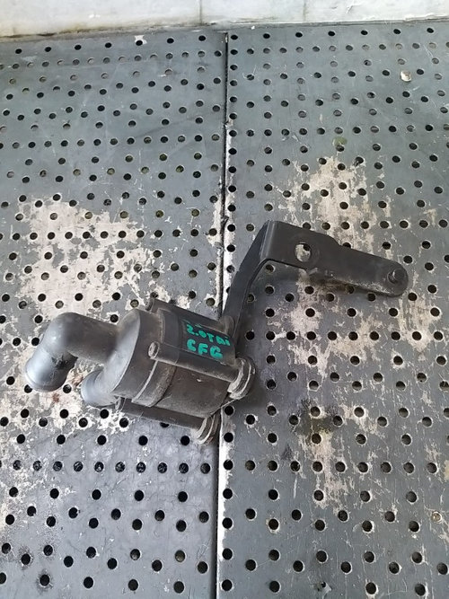 Pompa recirculare apa 2.0 tdi audi q3 8u 5n0965561 701713080