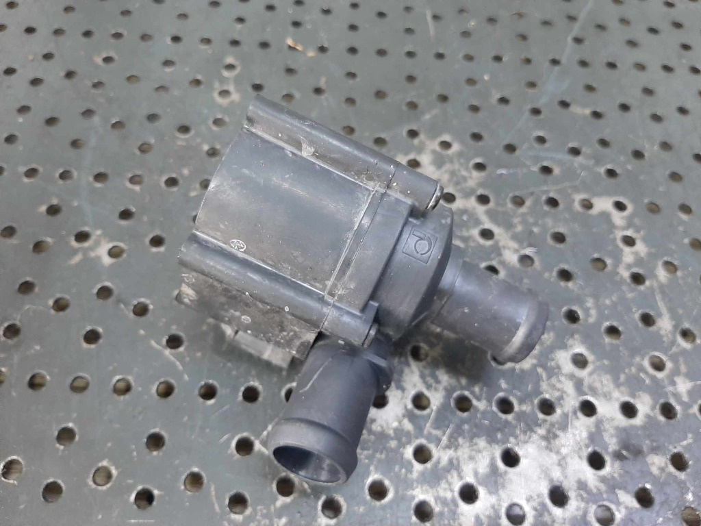 Pompa recirculare apa 3.0 tdi dmk audi a6 c8 4k 06h121601p