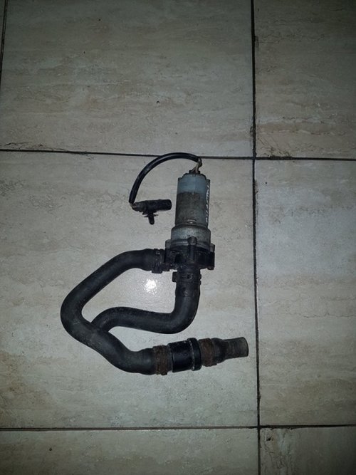 Pompa recirculare apa 3d0965561e vw phaeton 3.0 tdi cara 233 cai