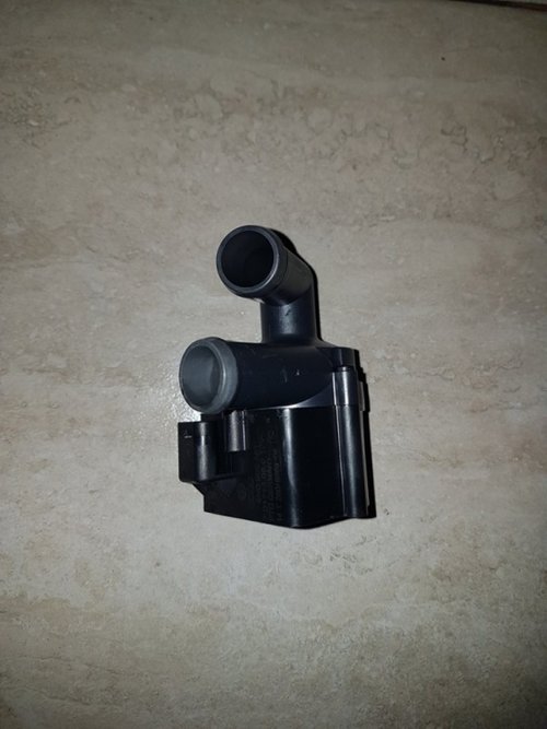Pompa recirculare apa 5n0965561 audi tt 2.0 tdi cfgb 170 cai