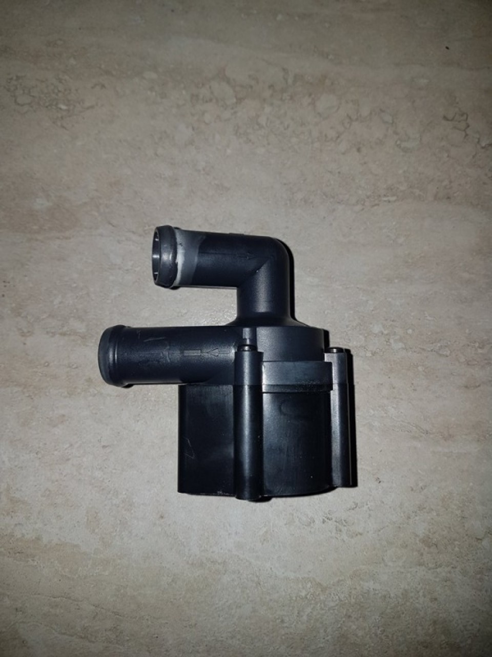 Pompa recirculare apa 5n0965561 audi tt 2.0 tdi cbbb 170 cai