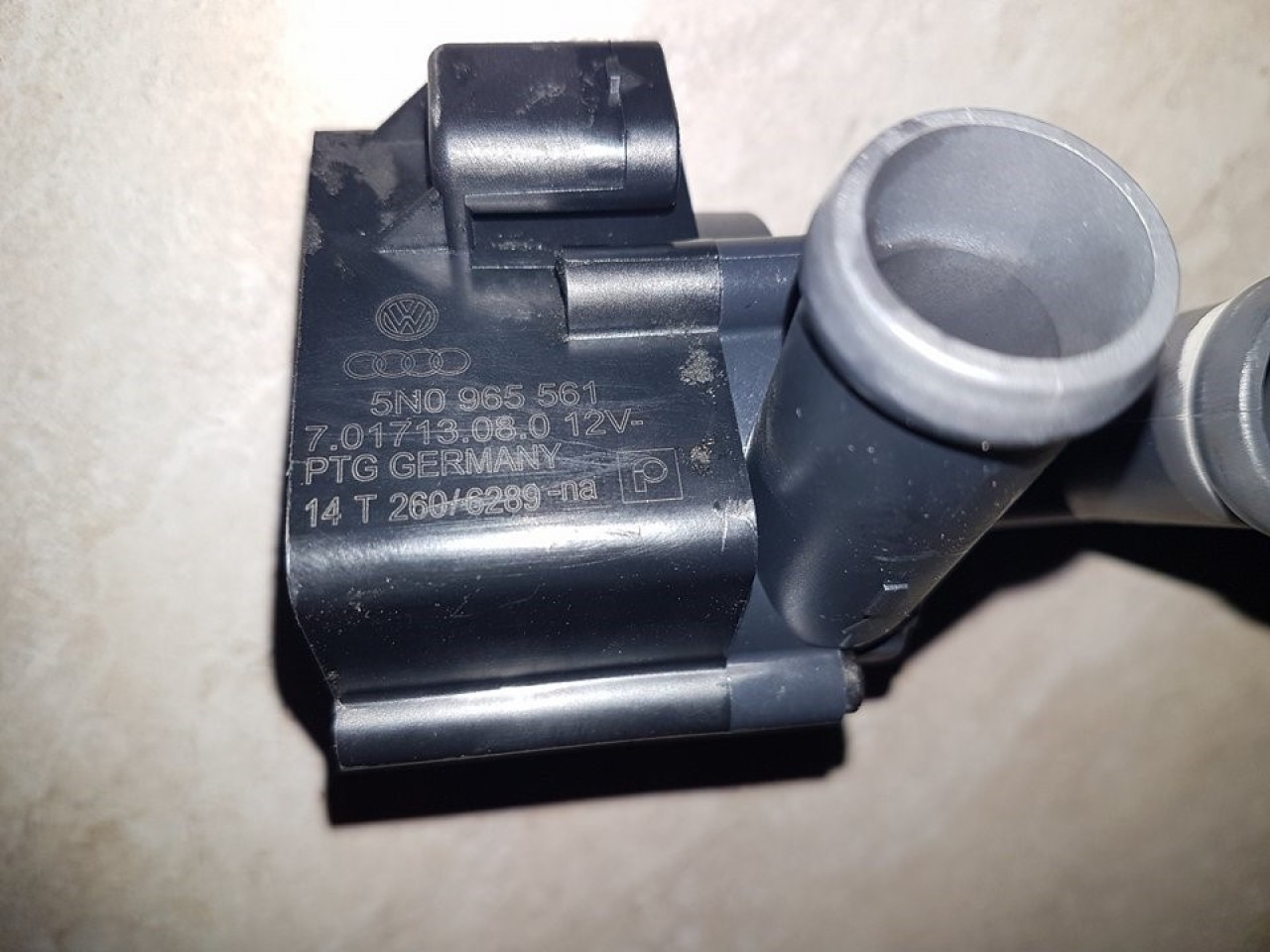 Pompa recirculare apa 5n0965561 vw passat b6 2.0 tdi cbbb 170 cai