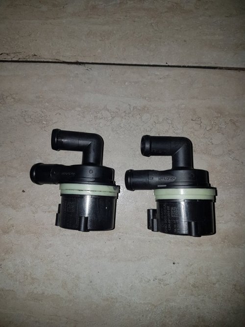 Pompa recirculare apa 5n0965561a audi q5 2.0 tdi cjca 143 cai