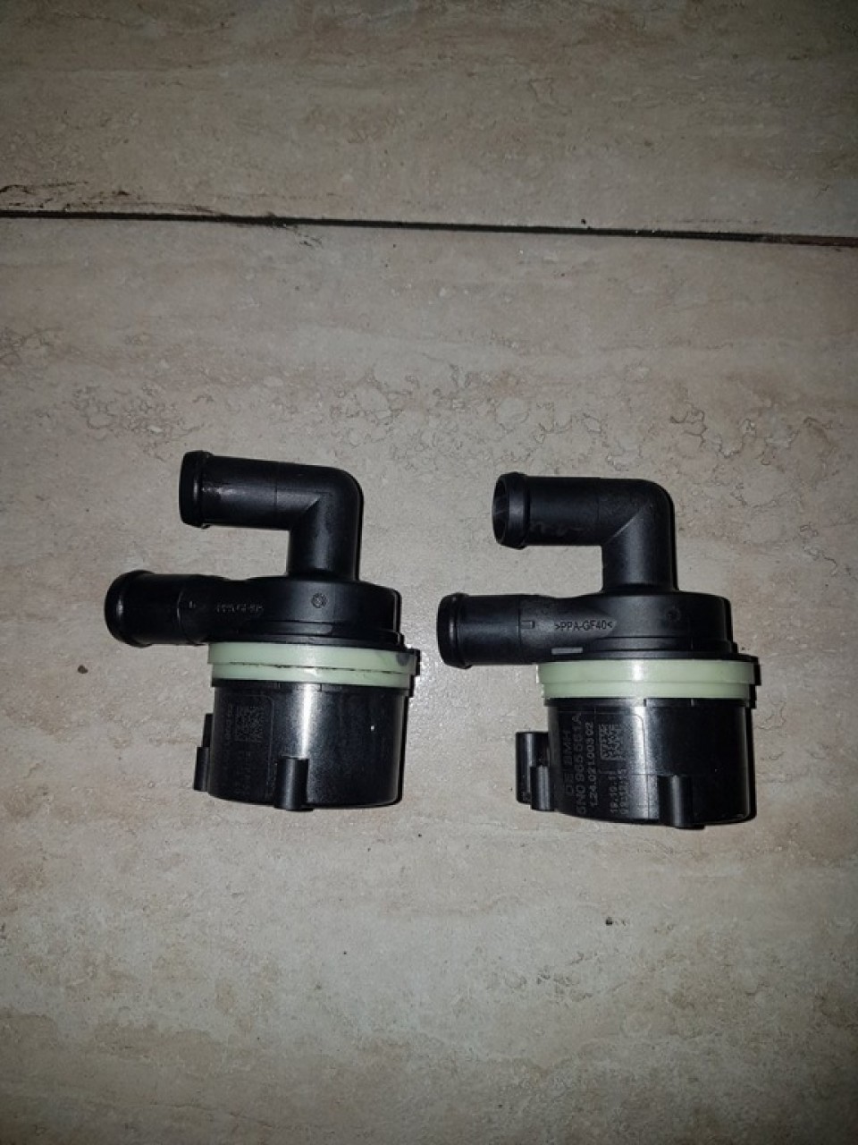 Pompa recirculare apa 5n0965561a vw passat b6 2.0 tdi cbab 140 cai