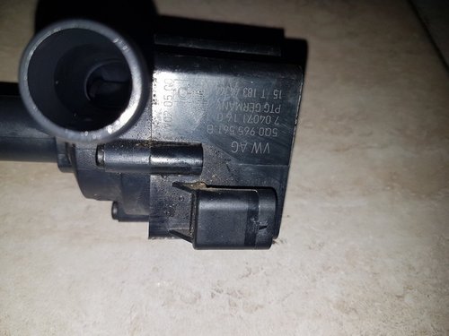Pompa recirculare apa 5q0965561b audi tt 2.0 tdi 2015-2017