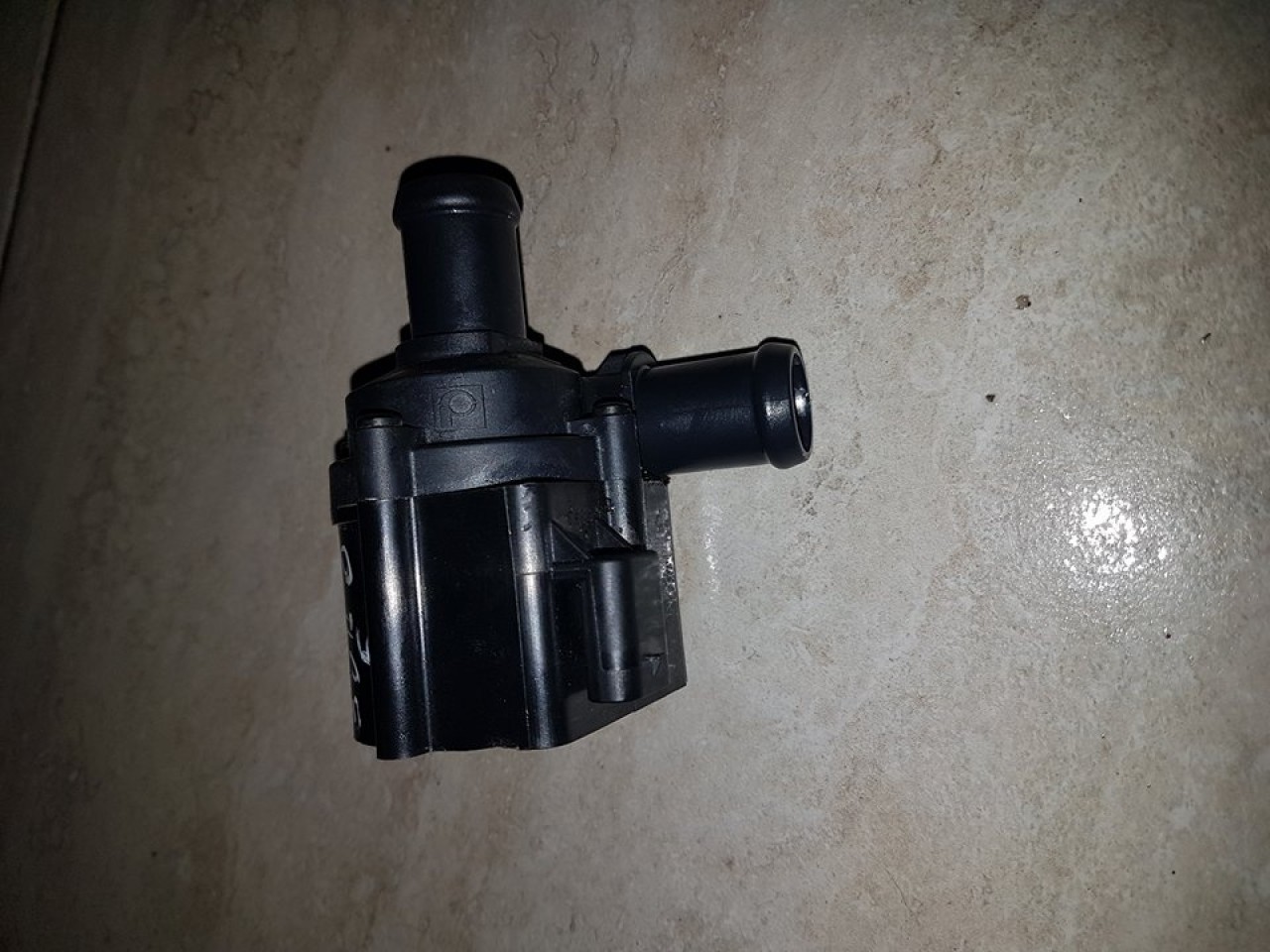 Pompa recirculare apa 5q0965561b skoda yeti 2014-2017
