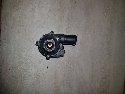 Pompa recirculare apa 5q0965561b vw t6 2.0 tdi 2015-2017