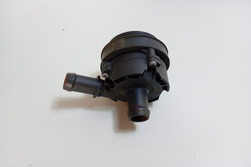 Pompa recirculare apa A0005000686 Mercedes-Benz CLA-Class