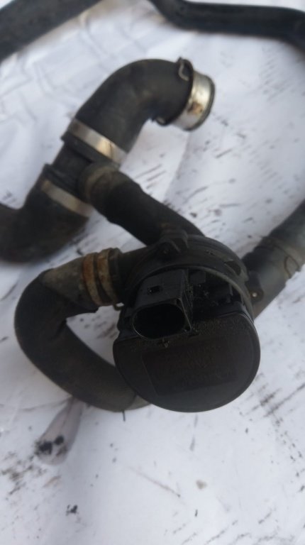 Pompa recirculare apa A2118350364 Mercedes R class r320 ml320 w251 w164 3.0 v6
