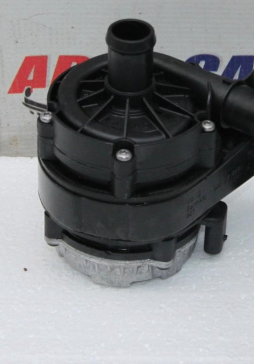 Pompa recirculare apa Audi A3 2012-2019 8V1 04L965567