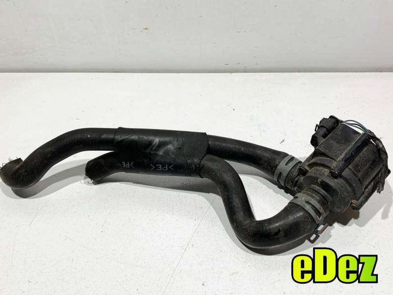 Pompa recirculare apa Audi A4 (2015-2019) [8W2, B9] 2.0 tdi CGLC 5Q0965561B