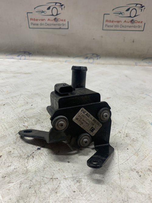 Pompa recirculare apa Audi A5 2.0 Benzina 2017, 04L965559A