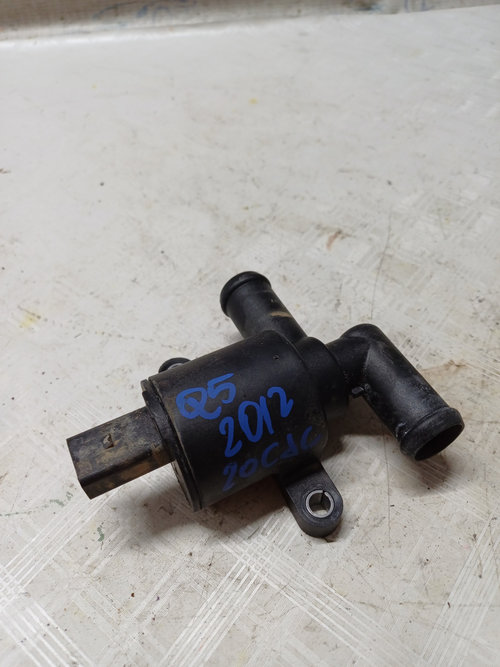 Pompa recirculare apa Audi Q5 - Motorina 2012, 4H0121671B