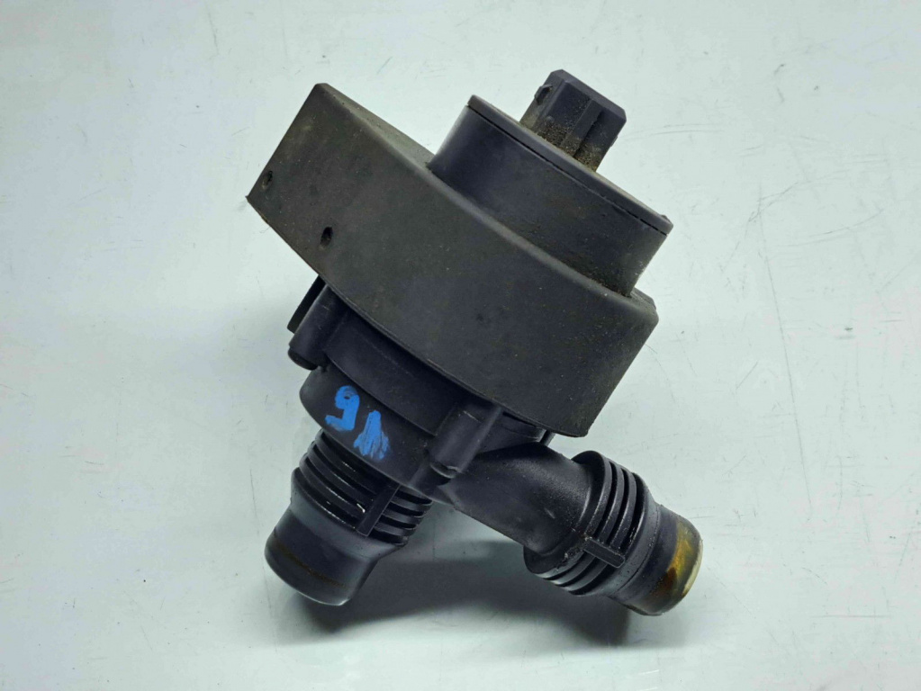 Pompa recirculare apa Bmw 5 (E60) [Fabr 2004-2010] 6910755 2.2 M54 2.2 M54 125KW / 170CP
