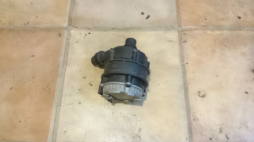 Pompa recirculare apa BMW M3 F80, M4 F82, F83, F30, F20 (2014-2019) cod 8600442 / 0392024051