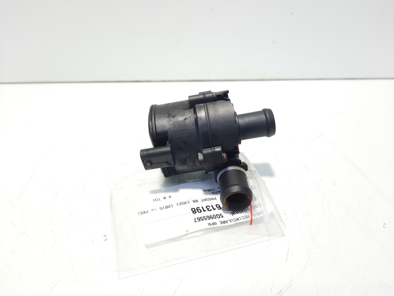 Pompa recirculare apa, cod 5G0965567, Vw Passat (3G2) 2.0 TDI, DFG (id:613198)
