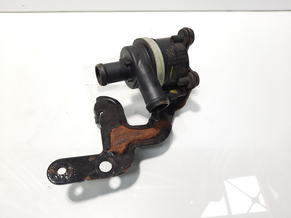 Pompa recirculare apa, cod 6R0965561A, Seat Leon (1P1), 1.6 TDI, CAY (id:600018)