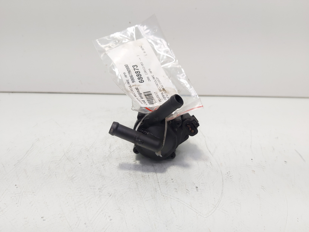 Pompa recirculare apa, cod 9806790980, Peugeot 208, 1.6 benz, 5FV (id:688873)