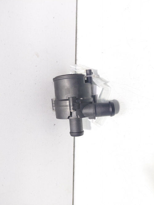 Pompa recirculare apa, cod DX23-18D474-AC, Land Rover Range Rover Evoque, 2,0 D, 204DTD (id:697348)