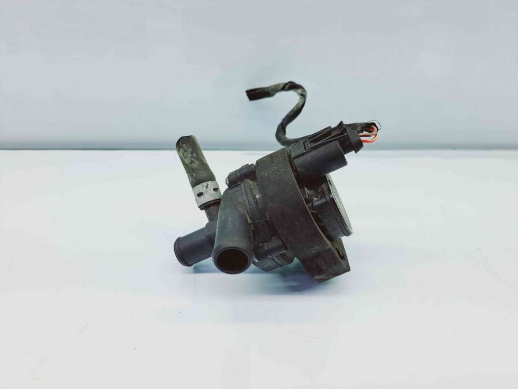 Pompa recirculare apa Mercedes Clasa C (W204) [Fabr 2007-2014] A2118350028