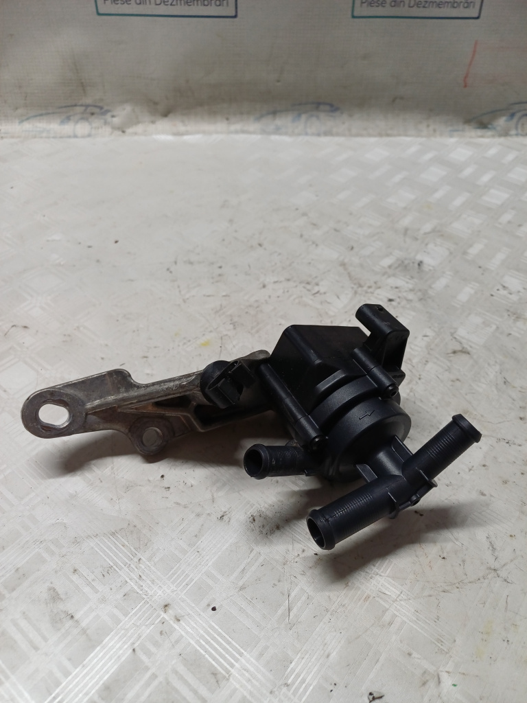 Pompa recirculare apa Opel Corsa F 1.2 Benzina 2018, 9814099080
