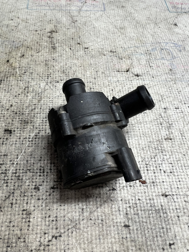 Pompa recirculare apa Seat Leon 1.2 2015, 5C0965567A